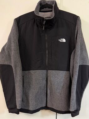 The North Face women’s Gray and Black Performance Fleece Jacket